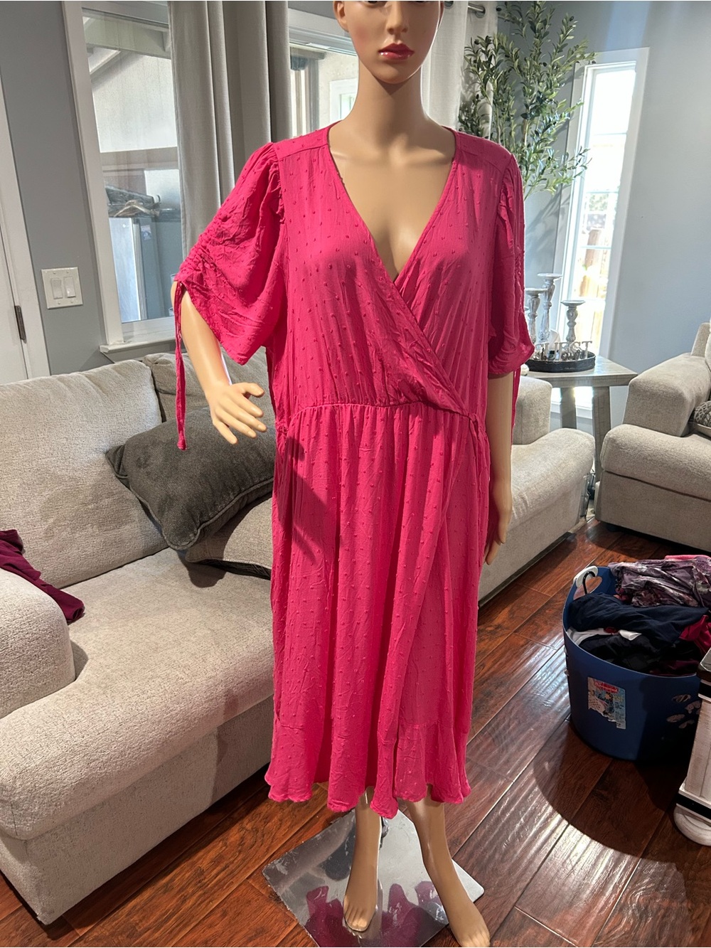 torrid Hot Pink V‑Neck Midi Dress